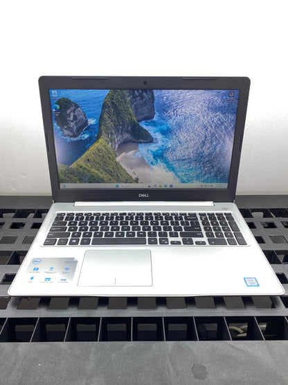 Laptop Dell Inspiron 5570 15.6" Core i7-7500U 16GB RAM 512GB NVMe SSD + 500GB HDD WINDOWS 11 PRO c/cargador