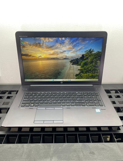 Laptop HP ZBook 17 G3 17.3" Core i7-6820HQ 32GB RAM 512GB M.2 SSD + 1TB HDD WINDOWS 11 PRO c/cargador