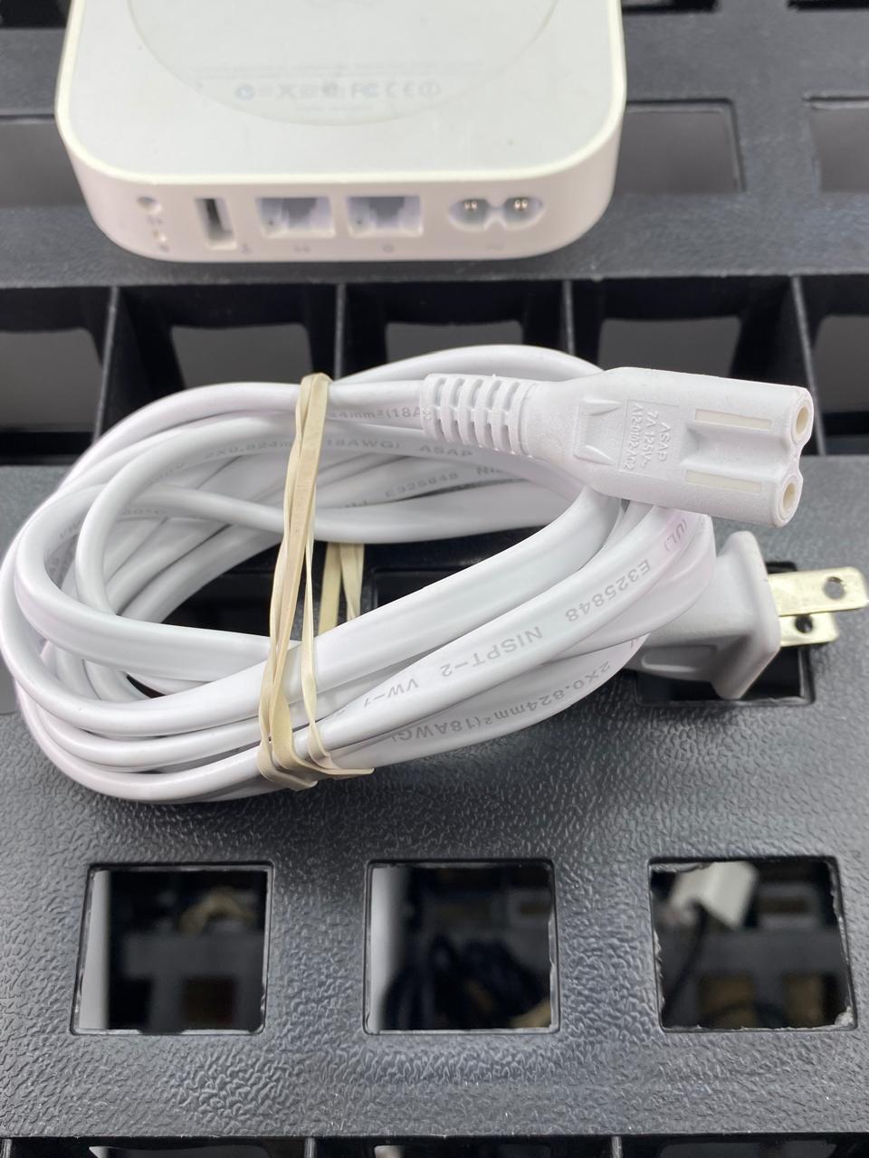 Router Wi-Fi Apple AirPort Express A1392 c/ Cable de Corriente