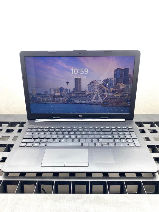 Laptop HP 15-db0011dx 15.6" 1366x768 (HD) A6-9225 16GB RAM DDR4 256GB SSD WINDOWS 11 HOME c/ cargador
