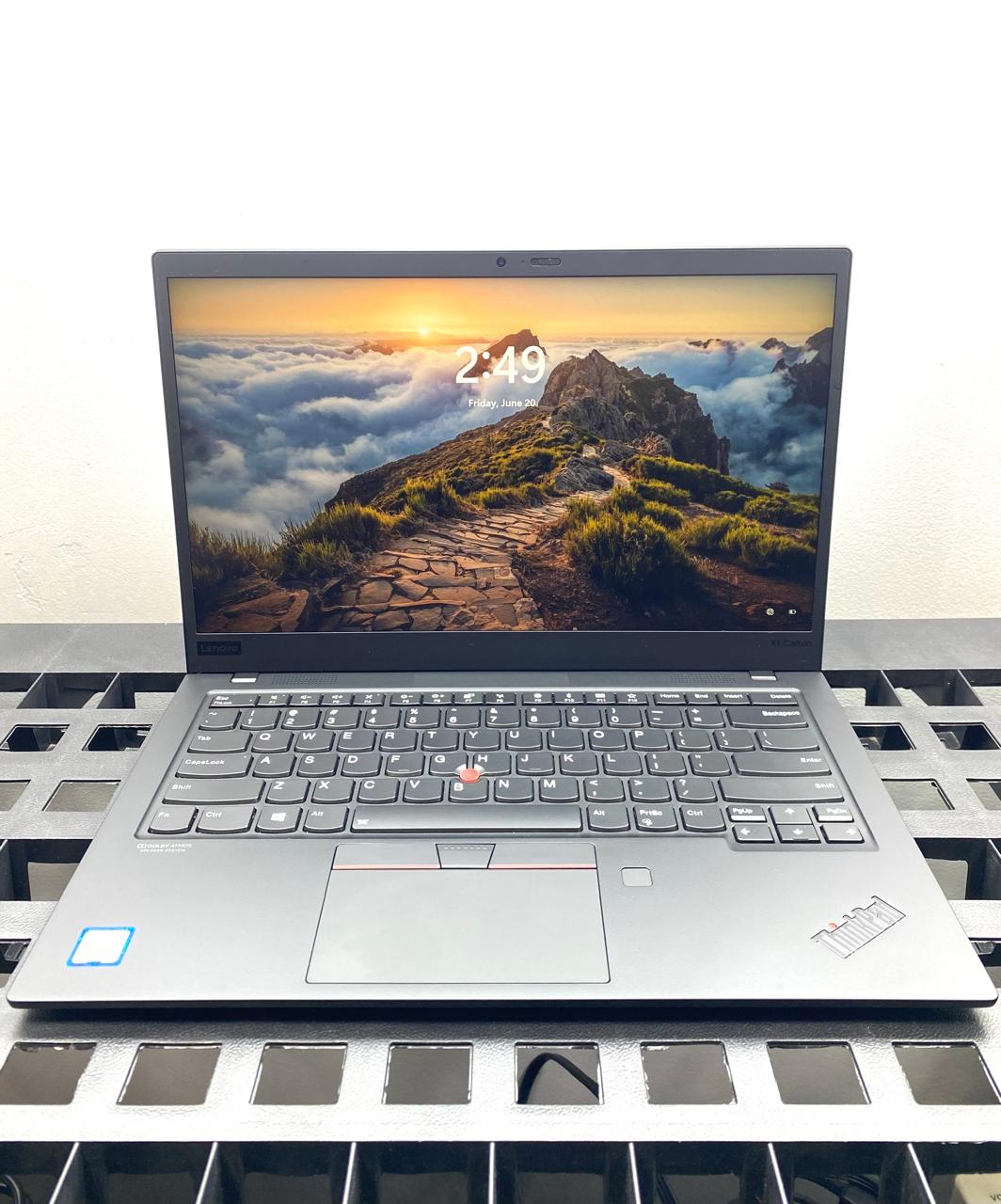 Laptop Lenovo ThinkPad X1 Carbon 14" 1920x1080 (FHD) Core i7-8665U 16GB RAM LPDDR3 256GB M.2 SSD WINDOWS 11 PRO c/ cargador