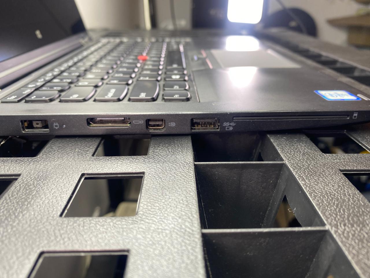 Laptop Lenovo ThinkPad Yoga 260 12.5" Core i5-6300U 16GB RAM 256GB M.2 SSD WINDOWS 11 PRO c/cargador